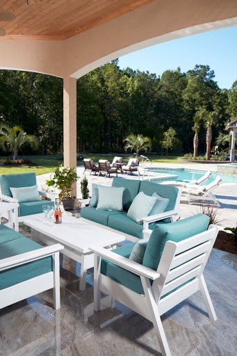 tables-chaises-exterieur